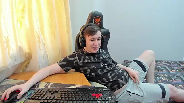 Show modela iliaskrislove na web-kameri