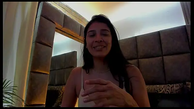 BrigitteVons' Live XXX Chat