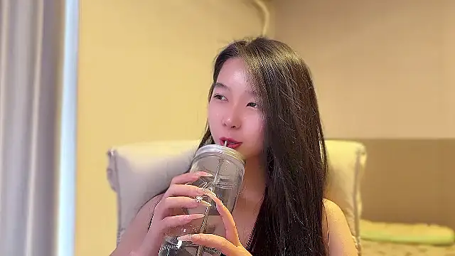 xiaomei-686 Adlı Modelin Canlı XXX Sohbeti