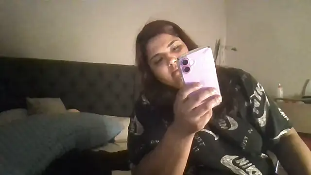 Chat XXX ao vivo de 1n0nlythroat