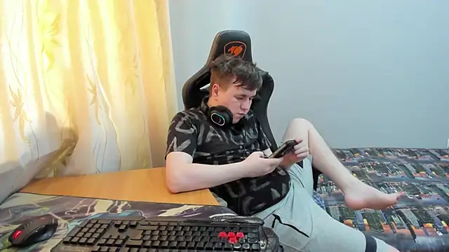 iliaskrislove 网络视讯表演