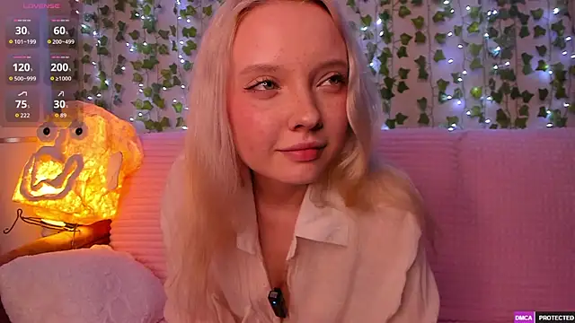 _CloudNine_'s Live XXX Chat