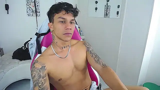 Chat XXX Live Leonard_Price