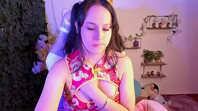Chat XXX en directo de Eymmy_24