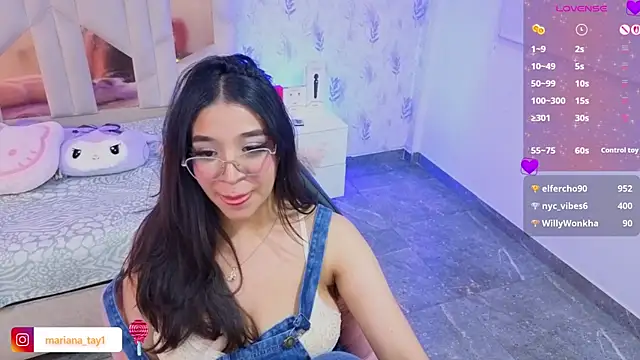 Živý XXX chat MARIANA_TAY1