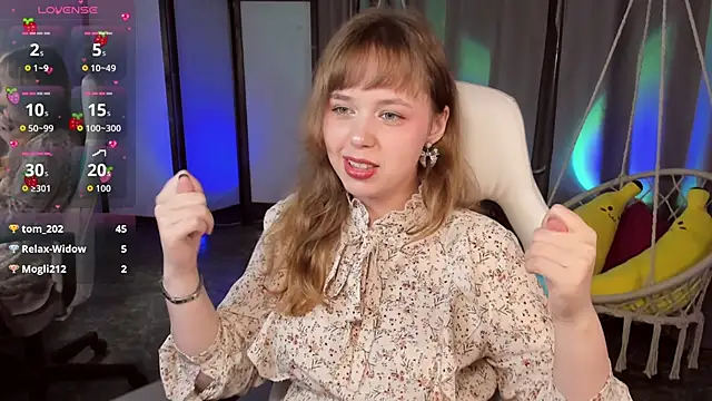 LeonaHicks élő XXX-chatje