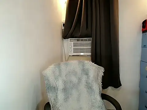 Chatroom XXX en direct de Webcumcutie