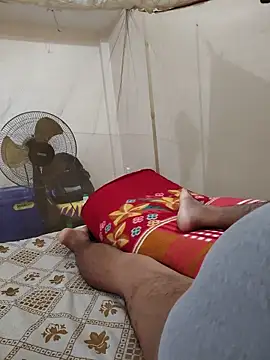 DIRTY_SMEGMA_DICK_4_PIGS: διαδικτυακό σόου στην κάμερα