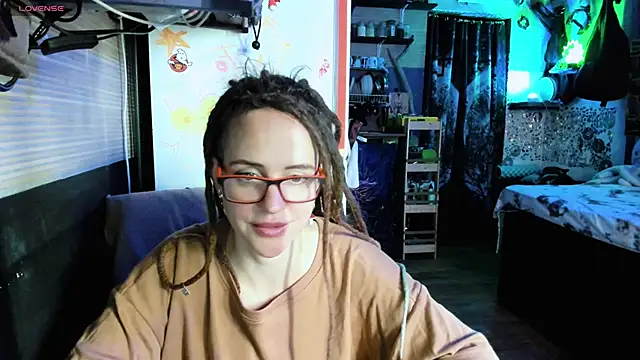 Chat XXX ao vivo de LisaFoxy_y
