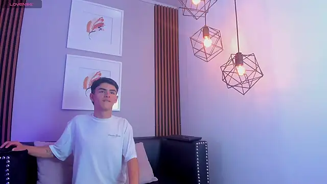 XXX chat uživo modela Bratzboys
