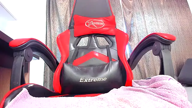Živý XXX chat EmmaStward