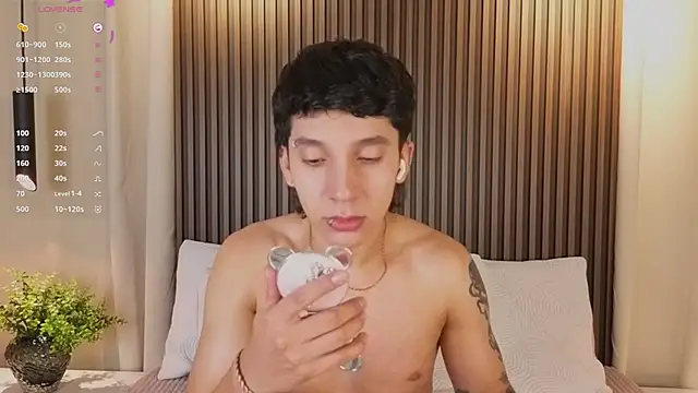 XXX chat uživo modela JacoboSwam