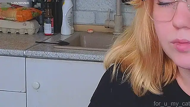 soft_focusn Live XXX chat