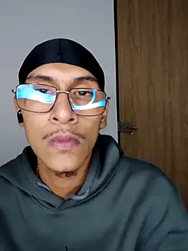 Lil_black009 Show in webcam