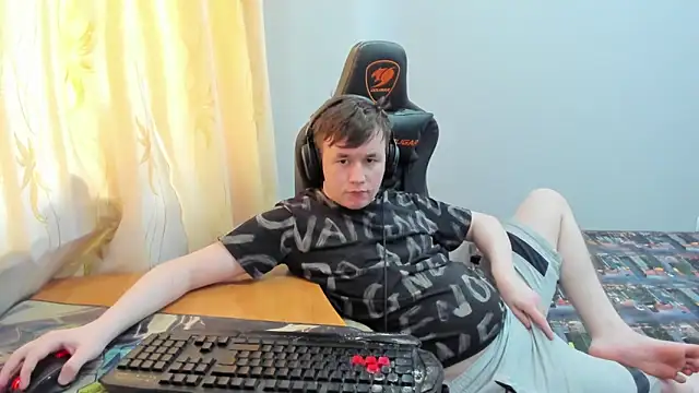 iliaskrislove's Live XXX Chat