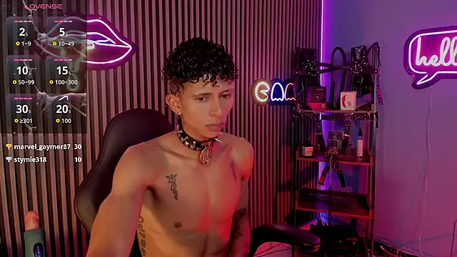 Maximoking26's Live XXX Chat