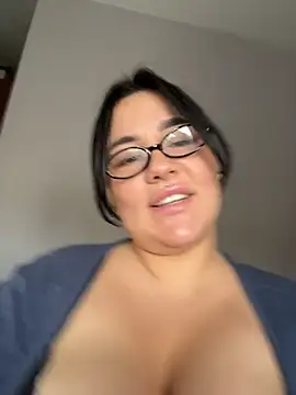 SwittieKendra Chat XXX live