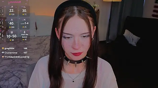 Živý XXX chat Adetta