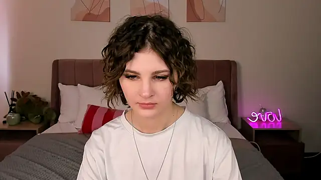 Kira__Fluffy Webcam-Show