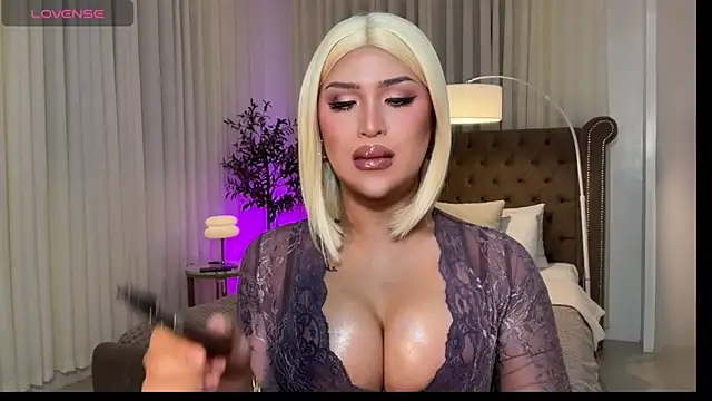 Your_Majesty_Tyra's Webcam Show