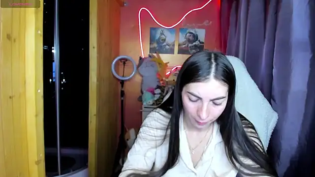 Fiery_Brunette_'s Live XXX Chat