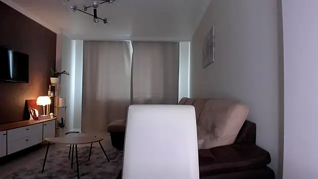 AdeleShinemm's Live XXX Chat