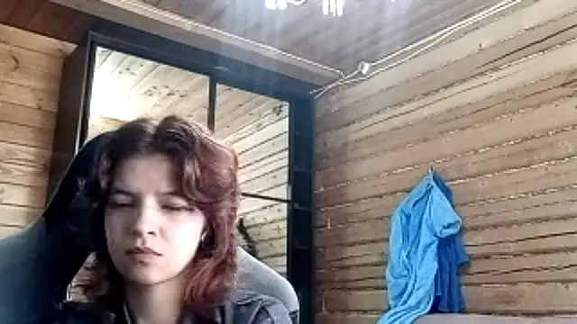 XXX chat uživo modela LowkeyIndigo