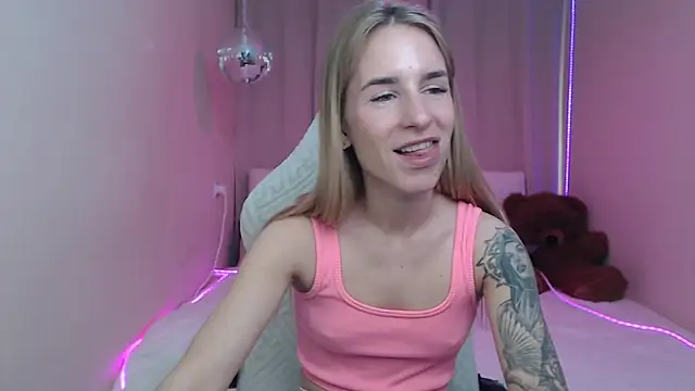 DeboraHorny 웹캠 쇼