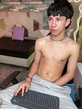 kaelwolf_tay's Webcam Show