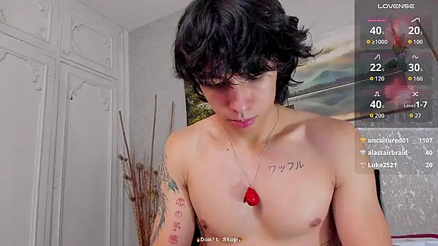 Tyler_durtenのウェブカメラショ  ー