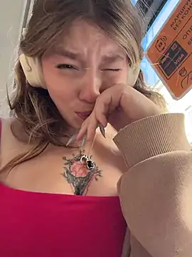mini_moona's Live XXX Chat