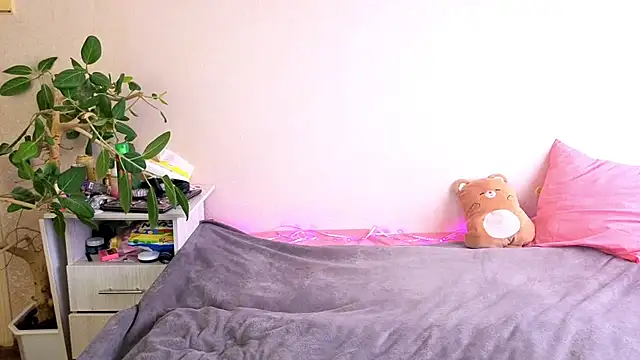 WildKittenX_'s Live XXX Chat