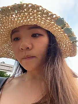 xiaochengzi505 在線直播表演