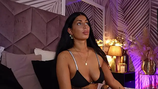 EvaRhea Adlı Modelin Canlı XXX Sohbeti