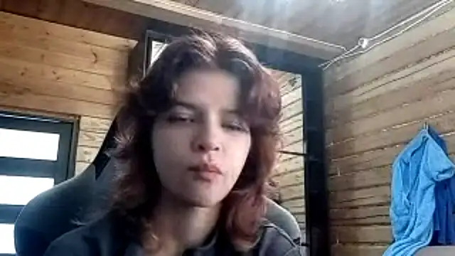 LowkeyIndigo's Live XXX Chat
