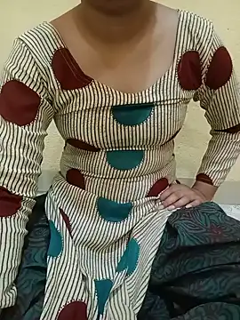 Hot_Riya_Sharma's Live XXX Chat