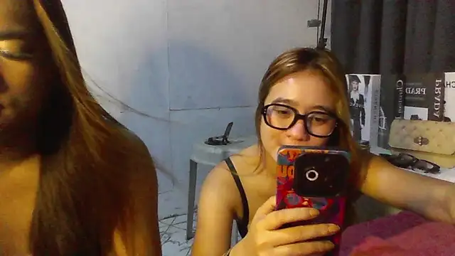 Elysia_Fox Pertunjukan Webcam