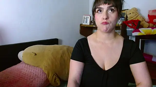 دردشة collette_beaufoy_ الجنسية المباشرة