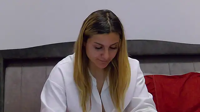 NicolePlay: απευθείας συνομιλία ΧΧΧ