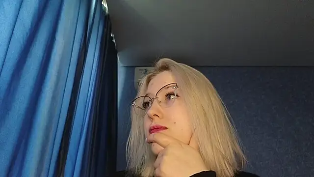 Chat +18 de HotBrandyX ao vivo