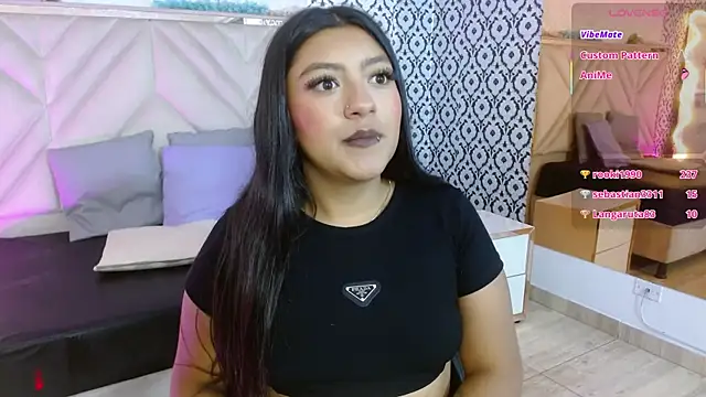 Laulin_tay's Live XXX Chat