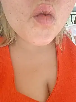sow700sow's Live XXX Chat