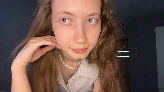 Emily_Mur_ Adlı Modelin Canlı XXX Sohbeti