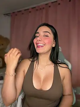 MiaSofia__'s Live XXX Chat