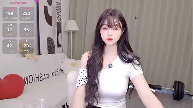 uikyy1's Live XXX Chat