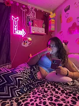 Онлайн чат XXX TranSexualJade95