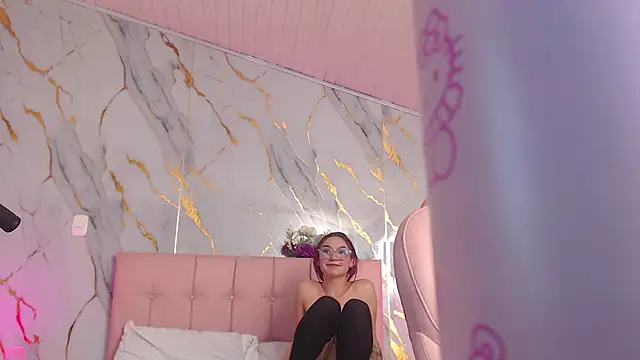 Red_kytty6 Adlı Modelin Canlı XXX Sohbeti