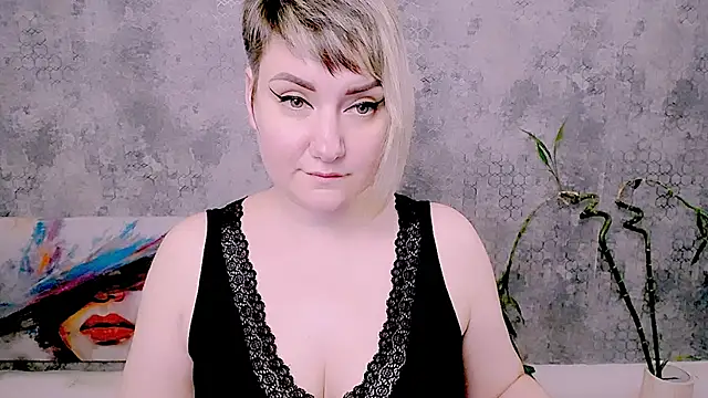 Djullia's Live XXX Chat