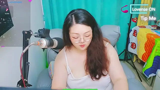 Chat XXX en directo de AngelwithEcup
