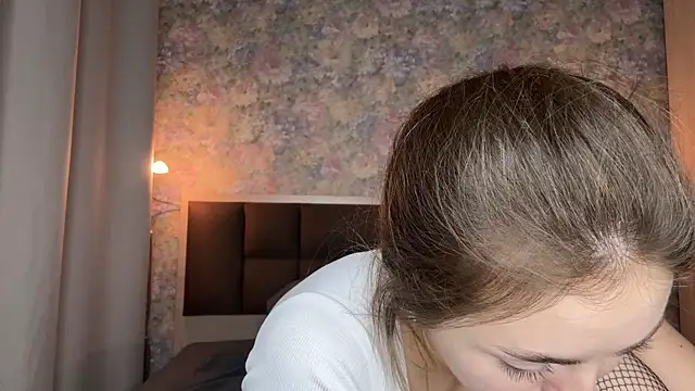 LoraDavi's Live XXX Chat